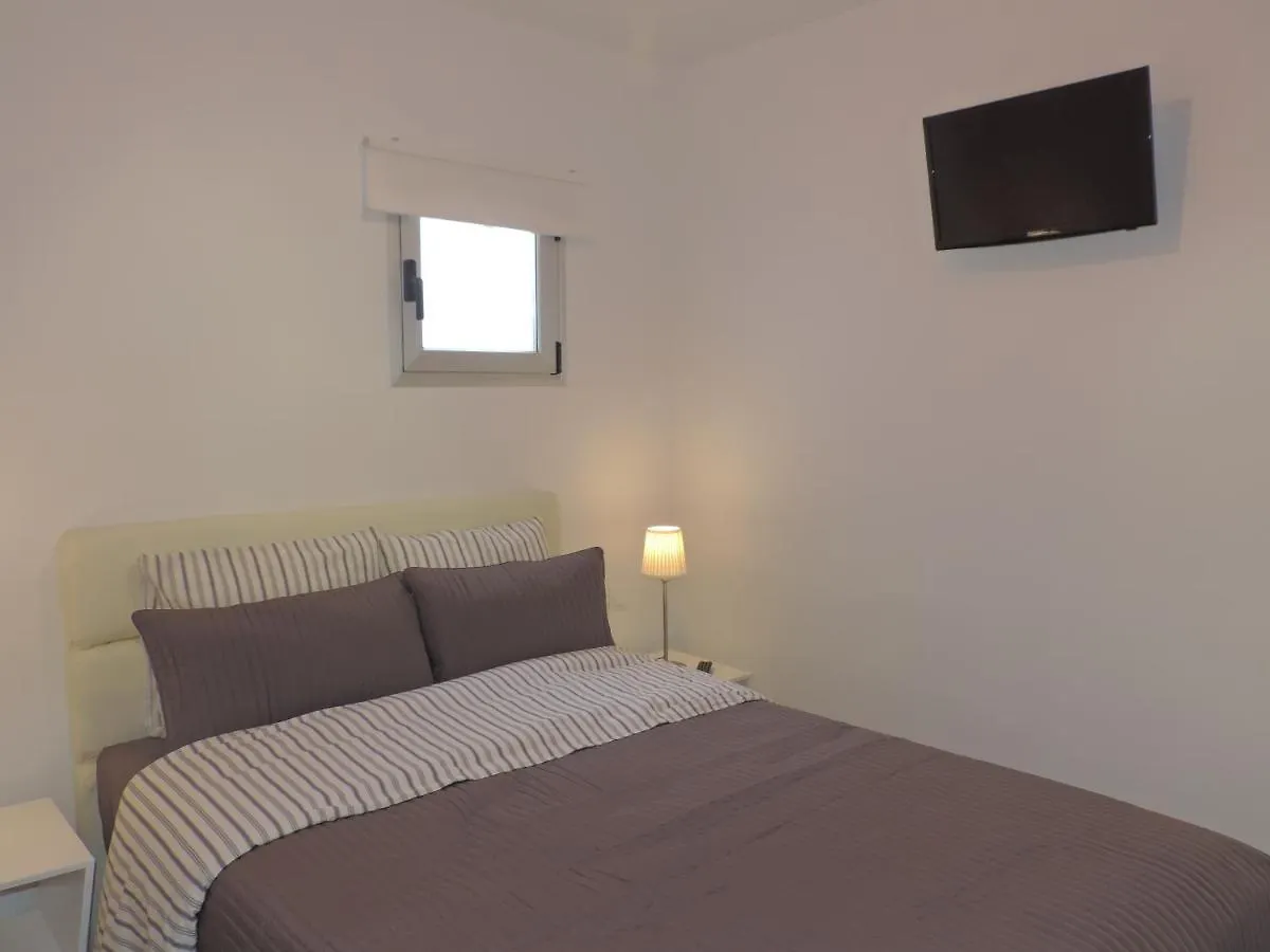 Los Gracioseros 106- 2 Bed-Gr Floor-Ac-Uk Tv-Wifi 푸에르토 델 카르멘 0*,  스페인